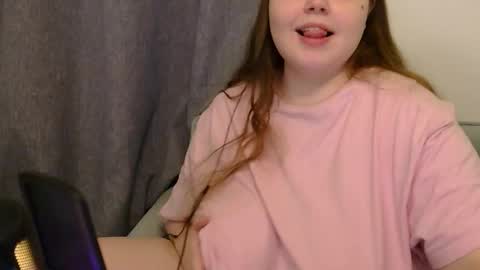 Snapshot of brattyprincess_emma chatting on November 22, 2025, 6:51 pm Emma online show from November 22, 2025, 6:51 pm