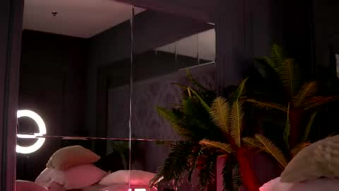 Scarlet online show from April 28, 2026, 4:39 am