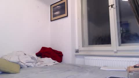 Snapshot of bratzdoll1994 chatting on December 15, 2025, 6:01 pm bratzdoll1994 online show from December 15, 2025, 6:01 pm