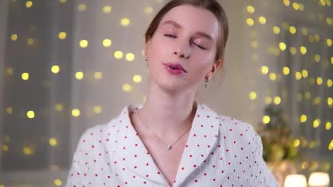 Snapshot of brave_journey chatting on March 4, 2025, 4:30 pm Eli online show from March 4, 2025, 4:30 pm