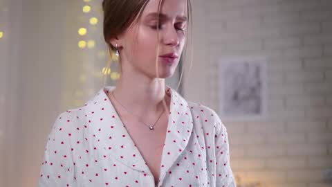 Snapshot of brave_journey chatting on March 4, 2025, 7:32 pm Eli online show from March 4, 2025, 7:32 pm