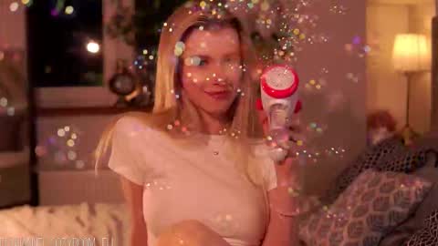 Snapshot of brave_journey chatting on September 12, 2025, 7:14 pm Eli online show from September 12, 2025, 7:14 pm