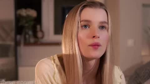 Snapshot of brave_journey chatting on October 7, 2025, 10:18 pm Eli online show from October 7, 2025, 10:18 pm