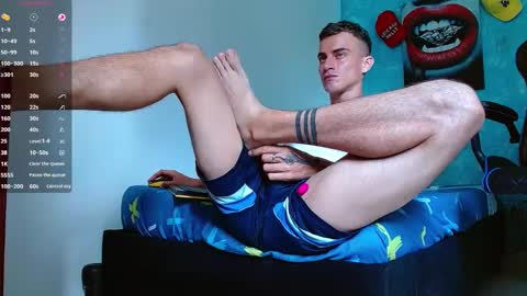 Snapshot of bray_hotboy chatting on December 10, 2024, 3:12 pm Bray Hotboy online show from December 10, 2024, 3:12 pm