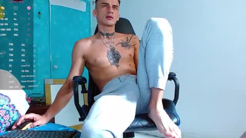 Snapshot of bray_hotboy chatting on December 21, 2024, 2:47 pm Bray Hotboy online show from December 21, 2024, 2:47 pm