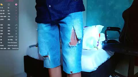 Snapshot of bray_hotboy chatting on January 5, 2025, 5:51 pm Bray Hotboy online show from January 5, 2025, 5:51 pm