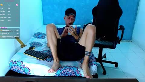 Snapshot of bray_hotboy chatting on February 21, 2025, 3:23 am Bray Hotboy online show from February 21, 2025, 3:23 am