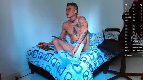 Snapshot of bray_hotboy chatting on October 18, 2025, 2:51 pm Bray Hotboy online show from October 18, 2025, 2:51 pm