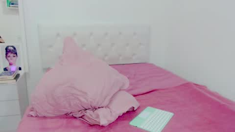 Snapshot of braziliangirl191 chatting on November 12, 2025, 11:47 pm Alice online show from November 12, 2025, 11:47 pm