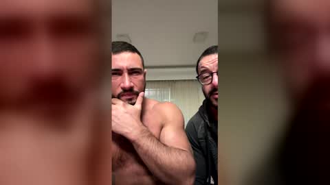 brazilianrippedcouple online show from May 17, 2026, 2:53 am