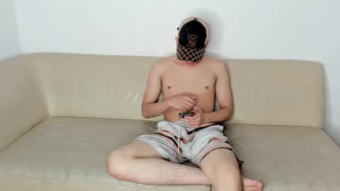 Snapshot of break_self chatting on February 17, 2025, 9:41 pm break_self online show from February 17, 2025, 9:41 pm