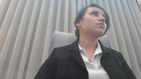 Snapshot of breakfastwithtiffanys chatting on October 17, 2025, 1:35 pm breakfastwithtiffanys online show from October 17, 2025, 1:35 pm