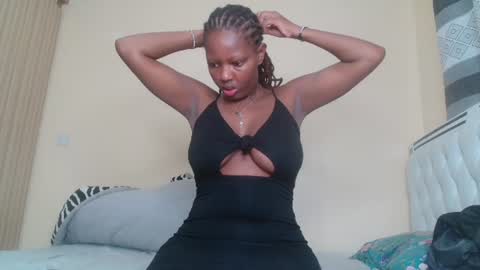 Snapshot of bree_beauty chatting on July 25, 2026, 7:11 pm bree_beauty online show from July 25, 2026, 7:11 pm