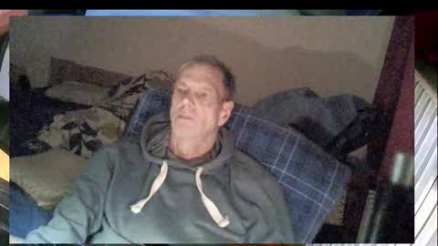 Snapshot of bremer64 chatting on March 8, 2026, 3:05 pm bremer64 online show from March 8, 2026, 3:05 pm