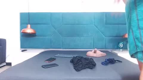 BRENDA VELASQUEZ online show from February 26, 2026, 11:15 pm