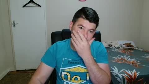 Snapshot of brendansexyboy098754 chatting on May 4, 2026, 2:51 am ask me lol online show from May 4, 2026, 2:51 am