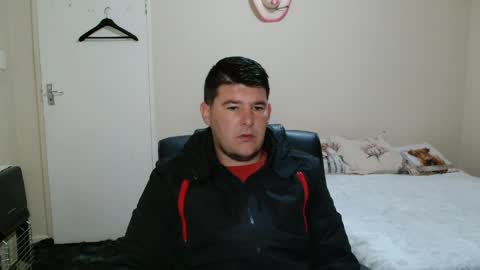 Snapshot of brendansexyboy098754 chatting on May 26, 2026, 2:51 am ask me lol online show from May 26, 2026, 2:51 am