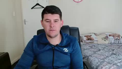 Snapshot of brendansexyboy098754 chatting on July 11, 2026, 8:28 am ask me lol online show from July 11, 2026, 8:28 am