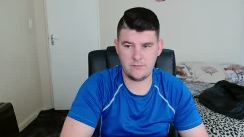 Snapshot of brendansexyboy098754 chatting on July 14, 2026, 10:21 am ask me lol online show from July 14, 2026, 10:21 am