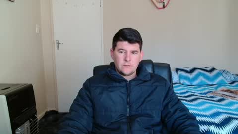 Snapshot of brendansexyboy098754 chatting on August 3, 2026, 7:29 am ask me lol online show from August 3, 2026, 7:29 am
