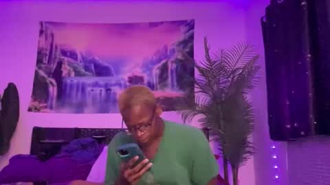 Snapshot of brennab chatting on April 23, 2026, 2:02 am brennab online show from April 23, 2026, 2:02 am