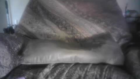Snapshot of bri20fu chatting on July 30, 2026, 12:31 am raining down on me online show from July 30, 2026, 12:31 am