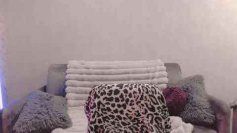 Snapshot of bri_fox chatting on November 17, 2025, 8:14 pm bri_fox online show from November 17, 2025, 8:14 pm