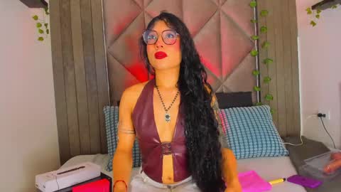 B R I A  online show from May 1, 2026, 2:49 am