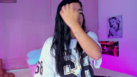 Snapshot of briana11_ chatting on September 22, 2025, 6:37 am briana11_ online show from September 22, 2025, 6:37 am