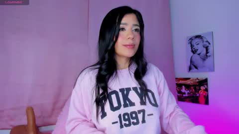 Snapshot of briana11_ chatting on October 3, 2025, 8:44 am briana11_ online show from October 3, 2025, 8:44 am