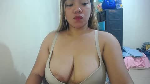 Snapshot of briana_lovexx chatting on July 23, 2026, 1:41 am Briana online show from July 23, 2026, 1:41 am