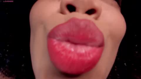 Snapshot of brianarichardson_ chatting on October 31, 2025, 1:56 pm Briana online show from October 31, 2025, 1:56 pm