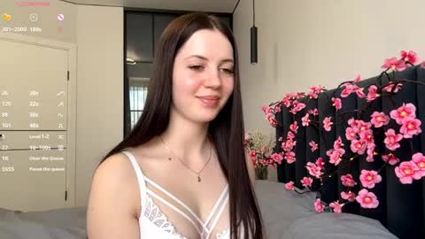 I am Valery ntmu Lets hit 10 Thumbs Up together We are almost done online show from April 30, 2026, 1:39 pm