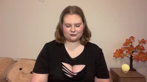 Snapshot of briannakiss21 chatting on November 21, 2025, 7:51 am Brianna online show from November 21, 2025, 7:51 am