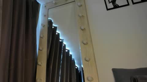 briannawhite10 online show from February 25, 2026, 5:33 pm