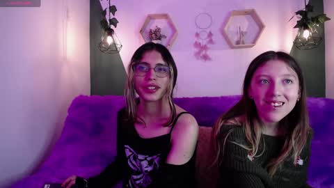 Snapshot of briarandblair chatting on December 26, 2024, 1:32 pm briarandblair online show from December 26, 2024, 1:32 pm