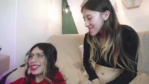 Snapshot of briarandblair chatting on March 7, 2025, 6:00 pm briarandblair online show from March 7, 2025, 6:00 pm