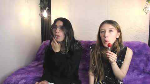 Snapshot of briarandblair chatting on November 28, 2025, 1:36 pm briarandblair online show from November 28, 2025, 1:36 pm