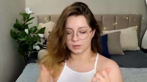 Snapshot of briarwynn chatting on June 7, 2026, 6:22 pm briarwynn online show from June 7, 2026, 6:22 pm