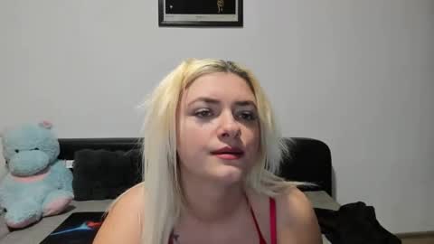 Snapshot of briashine chatting on November 22, 2025, 3:55 pm BriaShine online show from November 22, 2025, 3:55 pm