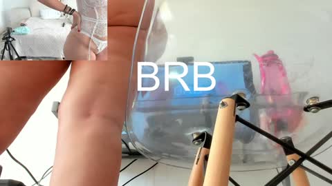 Snapshot of bridgetrodriguez chatting on February 1, 2025, 5:58 pm online show from February 1, 2025, 5:58 pm