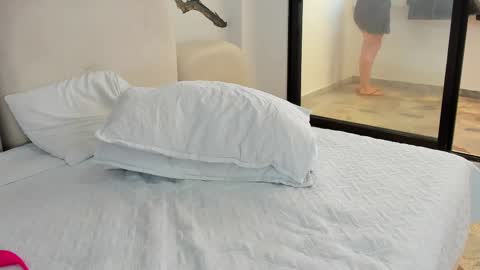 Snapshot of bridgetrodriguez chatting on March 5, 2025, 3:40 pm online show from March 5, 2025, 3:40 pm