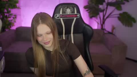 Snapshot of bright_diamonds_054 chatting on June 12, 2026, 7:40 am Diamonds Girls online show from June 12, 2026, 7:40 am