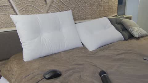 Snapshot of brightrays__ chatting on January 21, 2025, 8:52 am Amina Adelina online show from January 21, 2025, 8:52 am