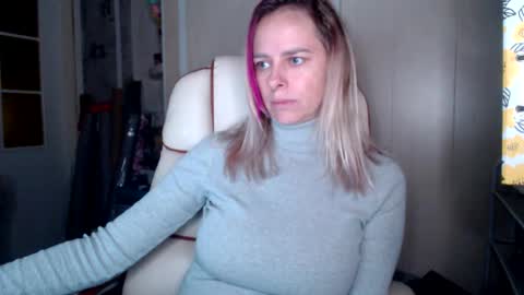 Snapshot of brilliantly chatting on October 31, 2025, 8:04 am brilliantly online show from October 31, 2025, 8:04 am