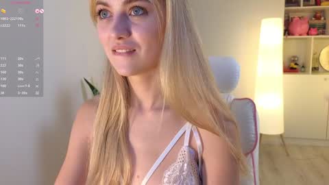 Snapshot of brilliantvictoria chatting on January 17, 2025, 2:07 pm Vi. online show from January 17, 2025, 2:07 pm