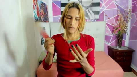 Snapshot of brisahott chatting on December 16, 2024, 2:27 pm Brisa online show from December 16, 2024, 2:27 pm