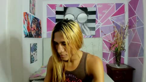 Snapshot of brisahott chatting on January 7, 2025, 3:02 pm Brisa online show from January 7, 2025, 3:02 pm