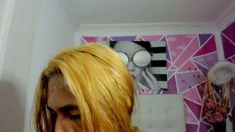 Snapshot of brisahott chatting on February 3, 2025, 2:24 pm Brisa online show from February 3, 2025, 2:24 pm