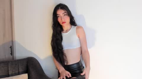 britany lenox online show from October 23, 2025, 11:46 pm